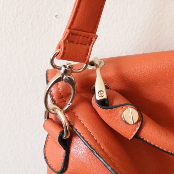 5 for 20 💕 Detachable Orange Hand Bag - Picture 6 of 6